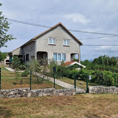 Apartman Lana Kijevo Esterno foto