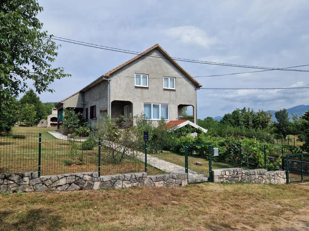 Apartman Lana Kijevo Esterno foto