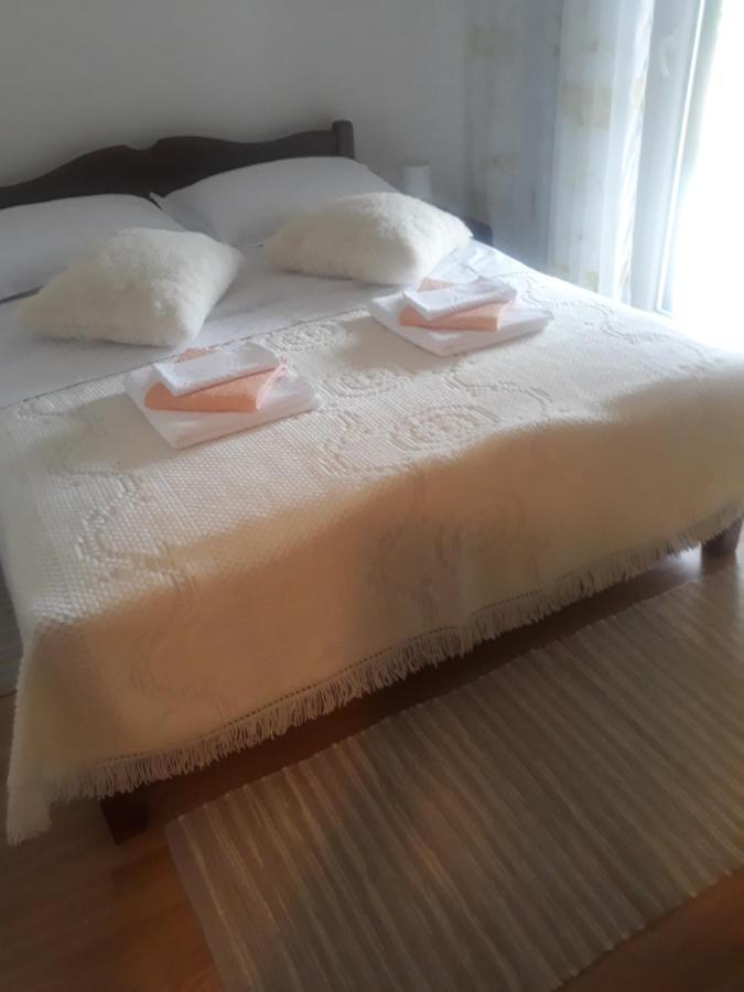 Apartman Lana Kijevo Esterno foto
