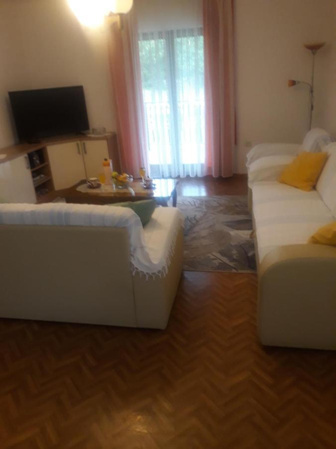 Apartman Lana Kijevo Esterno foto